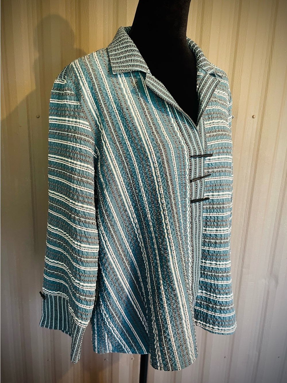 HABITAT Crinkle Gauzy Top Toggle Button Tunic Blouse Green Stripe Unique sz S - Picture 4 of 15